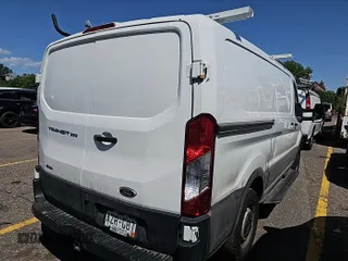 2019 Ford Transit z VIN 1FTYR1YM5KKB83053, wystawiony jako IAAI lot #42854173 z przebiegiem 196 257 mil mil oraz . Historia ofert i sprzedaży dostępna na DreamBid. Obrazek 11.