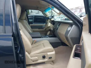 2013 Ford Expedition XLT z VIN 1FMJU1H53DEF16906, wystawiony jako IAAI lot #42196613 z przebiegiem 203 071 mil mil oraz . Historia ofert i sprzedaży dostępna na DreamBid. Obrazek 5.