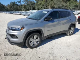 2022 Jeep Compass Altitude with VIN 3C4NJCBB7NT139457, listed as a Copart auction lot 83322804 with 47,017 mi miles and Salvage title. Bid and sale history available at DreamBid. Image 1.
