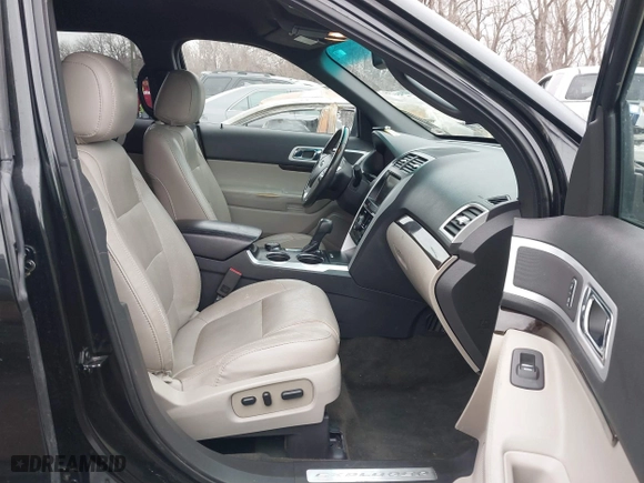 2013 Ford Explorer Limited with VIN 1FM5K8F84DGC14851, listed as a IAAI auction lot 41673589 with 158,194 mi miles. Bid and sale history available at carsss.com. Image 5.