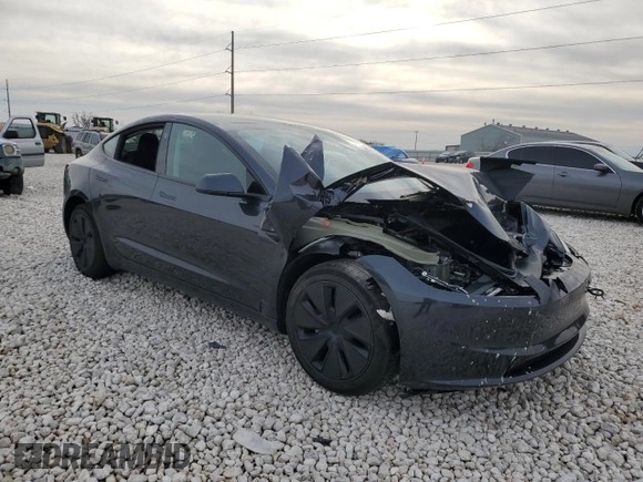 2024 Tesla Model 3 z VIN 5YJ3E1EA6RF864393, wystawiony jako Copart lot #41414425 z przebiegiem 1 529 mil mil oraz Szkoda całkowita • Salvage title. Historia ofert i sprzedaży dostępna na DreamBid. Obrazek 4.