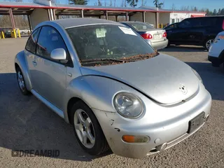 2000 Volkswagen Beetle GLS with VIN 3VWCA21C2YM439205, listed as a IAAI auction lot 41678418 with 184,429 mi miles and . Bid and sale history available at DreamBid. Image 1.