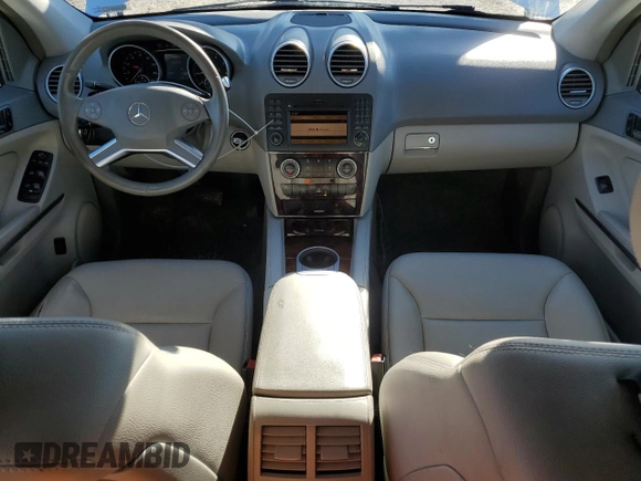 2010 Mercedes-Benz M 350 z VIN 4JGBB8GB6AA595906, wystawiony jako Copart lot #83924074 z przebiegiem 256 717 mil mil oraz Szkoda całkowita • Salvage title. Historia ofert i sprzedaży dostępna na DreamBid. Obrazek 8.