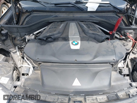 2014 BMW X5 xDrive50i with VIN 5UXKR6C55E0C03743, listed as a IAAI auction lot 42268302 with 118,892 mi miles and . Bid and sale history available at DreamBid. Image 10.
