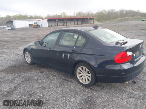 2006 BMW 3 Series 325i with VIN WBAVB13536KX37524, listed as a IAAI auction lot 42040781 with 123,020 mi miles. Bid and sale history available at carsss.com. Image 3.
