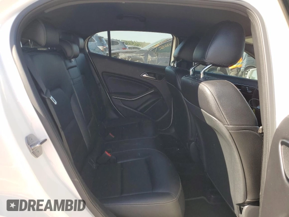 2019 Mercedes-Benz GLA 250 z VIN WDCTG4EB5KJ574983, wystawiony jako Copart lot #52256845 z przebiegiem 64 381 mil mil oraz Szkoda całkowita • Salvage title. Historia ofert i sprzedaży dostępna na DreamBid. Obrazek 11.
