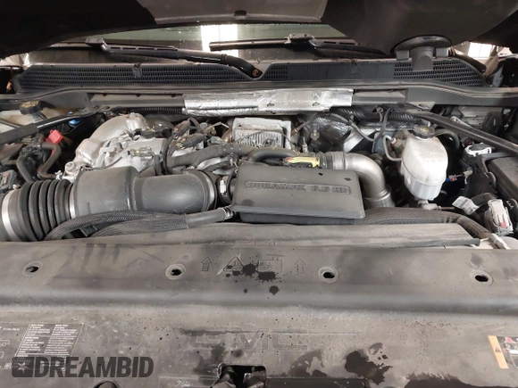 2019 GMC Sierra 2500HD Denali with VIN 1GT12SEY6KF105182, listed as a IAAI auction lot 41522040 with 47,124 mi miles. Bid and sale history available at carsss.com. Image 10.