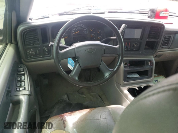2003 Chevrolet Tahoe LS z VIN 1GNEC13T43J139403, wystawiony jako Copart lot #56891365 z przebiegiem Nie podano mil oraz Szkoda całkowita • Salvage title. Historia ofert i sprzedaży dostępna na DreamBid. Obrazek 8.