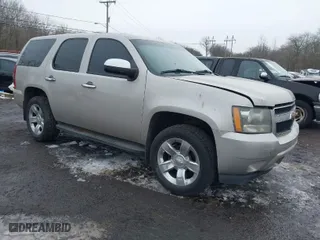 2009 Chevrolet Tahoe Special Service Vehicle with VIN 1GNFK03079R261304, listed as a IAAI auction lot 41555607 with 182,880 mi miles. Bid and sale history available at carsss.com. Image 1.