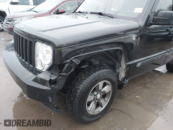 2008 Jeep Liberty Sport z VIN 1J8GN28KX8W187590, wystawiony jako IAAI lot #41440916 z przebiegiem 168 798 mil mil oraz . Historia ofert i sprzedaży dostępna na DreamBid. Obrazek 6.
