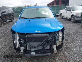 2024 Jeep Compass Latitude with VIN 3C4NJDBN9RT132368, listed as a IAAI auction lot 42149252 with 22,562 mi miles and . Bid and sale history available at DreamBid. Image 13.