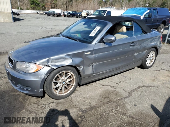 2011 BMW 1 Series 128i z VIN WBAUN1C58BVH83316, wystawiony jako Copart lot #52427935 z przebiegiem 89 781 mil mil oraz Szkoda całkowita • Salvage title. Historia ofert i sprzedaży dostępna na DreamBid. Obrazek 1.
