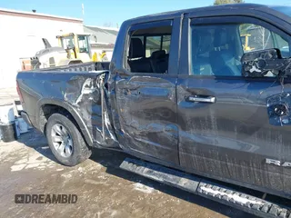 2019 Ram 1500 Laramie with VIN 1C6SRFDTXKN860913, listed as a IAAI auction lot 41356687 with 199,485 mi miles. Bid and sale history available at carsss.com. Image 6.
