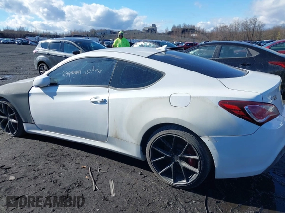2013 Hyundai Genesis Coupe Grand Touring with VIN KMHHU6KJ7DU096543, listed as a IAAI auction lot 33714958 with 129,768 mi miles and . Bid and sale history available at DreamBid. Image 6.