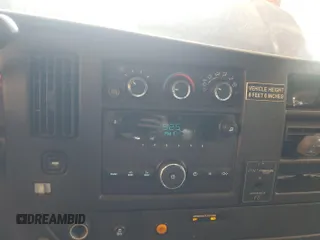 2014 Chevrolet Express Cargo с VIN 1GCSGAFX1E1201261, выставлен на аукционе IAAI как лот 42631263 с пробегом 88 356 миль миль и . История ставок и продаж доступна на DreamBid. Изображение 3.