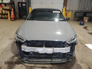 2018 Audi RS 3 z VIN WUABWHFF8J1905635, wystawiony jako Copart lot #73159134 z przebiegiem 61 943 mil mil oraz Szkoda całkowita • Salvage title. Historia ofert i sprzedaży dostępna na DreamBid. Obrazek 5.