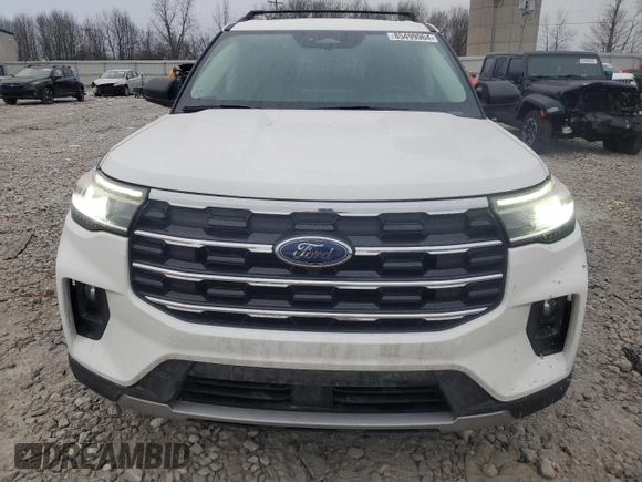 2025 Ford Explorer Active with VIN 1FMUK8DH2SGA06527, listed as a Copart auction lot 85499964 with 1,106 mi miles and Clean Title. Bid and sale history available at carsss.com. Image 5.