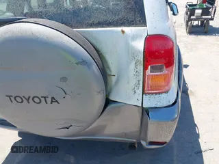 2003 Toyota RAV4 z VIN JTEGH20V230110742, wystawiony jako IAAI lot #42361323 z przebiegiem 105 474 mil mil oraz . Historia ofert i sprzedaży dostępna na DreamBid. Obrazek 6.