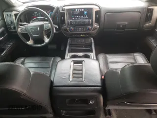 2017 GMC Sierra 2500HD Denali z VIN 1GT12UEG9HF133280, wystawiony jako Copart lot #46063115 z przebiegiem 153 311 mil mil oraz Szkoda całkowita • Salvage title. Historia ofert i sprzedaży dostępna na DreamBid. Obrazek 8.