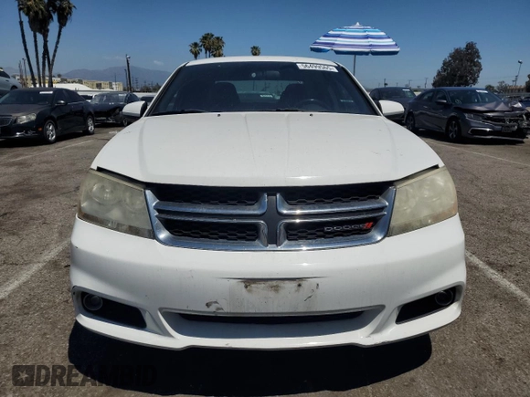 2013 Dodge Avenger SXT z VIN 1C3CDZCB5DN679697, wystawiony jako Copart lot #56499565 z przebiegiem 126 191 mil mil oraz Czysty tytuł • Clean title. Historia ofert i sprzedaży dostępna na DreamBid. Obrazek 5.