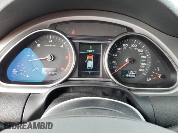 2015 Audi Q7 Premium Plus z VIN WA1LMAFE3FD015758, wystawiony jako Copart lot #48717595 z przebiegiem 139 096 mil mil oraz Szkoda całkowita • Salvage title. Historia ofert i sprzedaży dostępna na DreamBid. Obrazek 9.