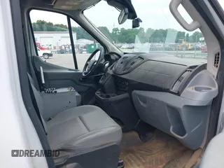 2017 Ford Transit z VIN 1FTYR1CM4HKA90749, wystawiony jako IAAI lot #42290302 z przebiegiem 185 603 mil mil oraz . Historia ofert i sprzedaży dostępna na DreamBid. Obrazek 5.