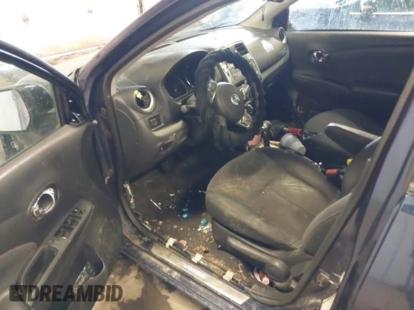 2014 Nissan Versa SV with VIN 3N1CN7AP0EL823558, listed as a IAAI auction lot 41605455 with 161,054 mi miles. Bid and sale history available at carsss.com. Image 5.