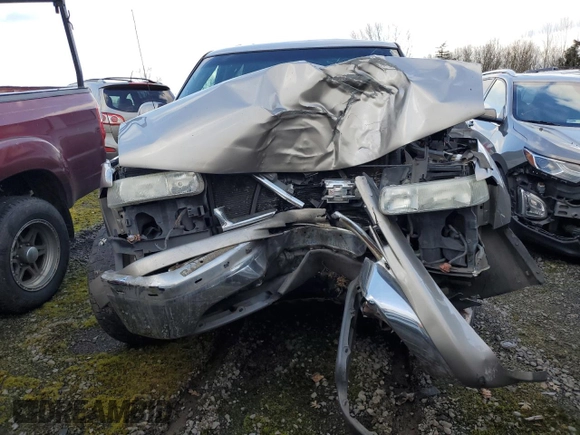 2001 Chevrolet Suburban LT with VIN 3GNEC16T11G147081, listed as a Copart auction lot 45738435 with 0 mi miles and Salvage Title. Bid and sale history available at carsss.com. Image 5.