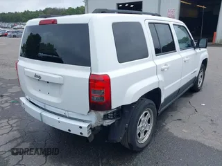 2012 Jeep Patriot Sport with VIN 1C4NJPBA1CD687312, listed as a IAAI auction lot 42651235 with 122,206 mi miles and . Bid and sale history available at DreamBid. Image 4.