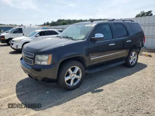 2011 Chevrolet Tahoe LTZ с VIN 1GNSKCE04BR281948, выставлен на аукционе Copart как лот 59541585 с пробегом 174 947 миль миль и Списание • Salvage title. История ставок и продаж доступна на DreamBid. Изображение 1.