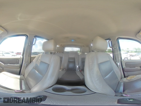 2007 Ford Explorer XLT with VIN 1FMEU63E27UA69789, listed as a Copart auction lot 54572795 with 203,686 mi miles and Salvage title. Bid and sale history available at DreamBid. Image 16.