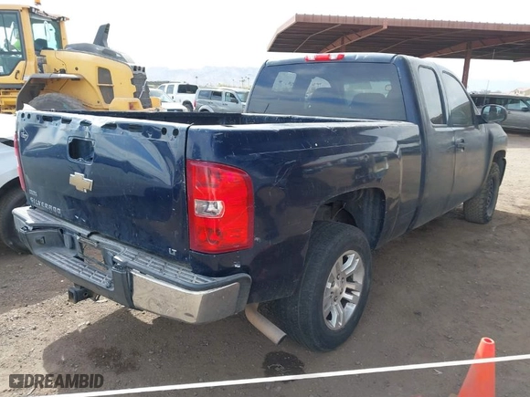 2011 Chevrolet Silverado 1500 LT with VIN 1GCRCSE06BZ210670, listed as a IAAI auction lot 41731033 with 259,099 mi miles. Bid and sale history available at carsss.com. Image 4.