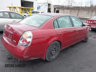 2004 Nissan Altima S with VIN 1N4AL11D04C168184, listed as a IAAI auction lot 41728423 with 223,121 mi miles. Bid and sale history available at carsss.com. Image 4.