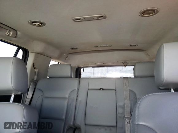 2015 Chevrolet Tahoe LT z VIN 1GNSKBKC1FR653146, wystawiony jako Copart lot #57860775 z przebiegiem 210 348 mil mil oraz Szkoda całkowita • Salvage title. Historia ofert i sprzedaży dostępna na DreamBid. Obrazek 10.