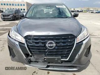 2022 Nissan Kicks S z VIN 3N1CP5BV6NL483232, wystawiony jako Copart lot #54557355 z przebiegiem 31 731 mil mil oraz Szkoda całkowita • Salvage title. Historia ofert i sprzedaży dostępna na DreamBid. Obrazek 5.