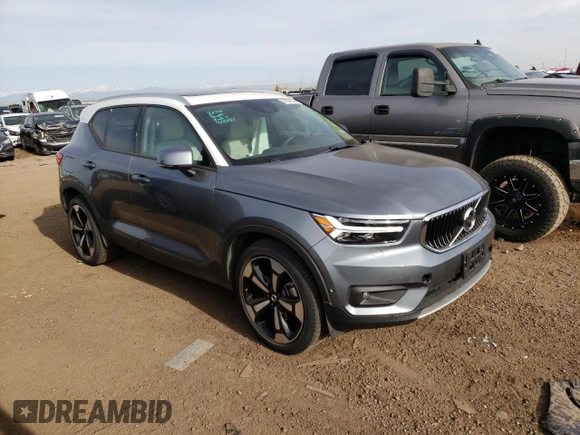2019 Volvo XC40 Momentum with VIN YV4162UK2K2151808, listed as a Copart auction lot 51024643 with 28,113 mi miles and . Bid and sale history available at carsss.com. Image 4.