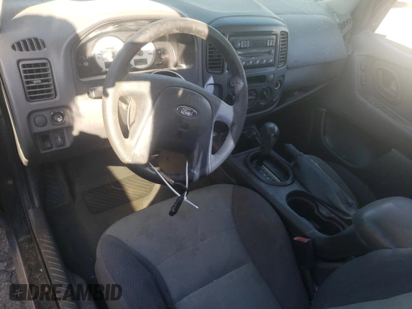 2005 Ford Escape XLS Value with VIN 1FMYU02Z35KB13600, listed as a Copart auction lot 71581184 with 187,747 mi miles and Salvage Title. Bid and sale history available at carsss.com. Image 8.
