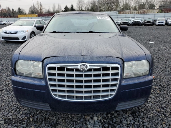 2005 Chrysler 300 with VIN 2C3JA43R75H169166, listed as a Copart auction lot 84252574 with 181,634 mi miles and Salvage Title. Bid and sale history available at carsss.com. Image 5.