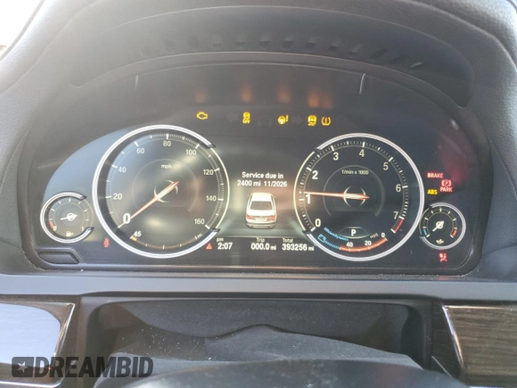 2015 BMW 7 Series 740Li with VIN WBAYE4C55FD947214, listed as a Copart auction lot 87261354 with 393,256 mi miles and Salvage Title. Bid and sale history available at DreamBid. Image 9.