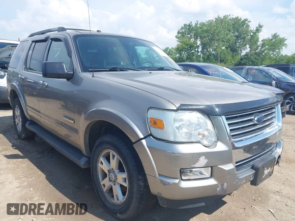 2008 Ford Explorer XLT z VIN 1FMEU73E98UA92588, wystawiony jako IAAI lot #42612972 z przebiegiem 194 059 mil mil oraz . Historia ofert i sprzedaży dostępna na DreamBid. Obrazek 1.