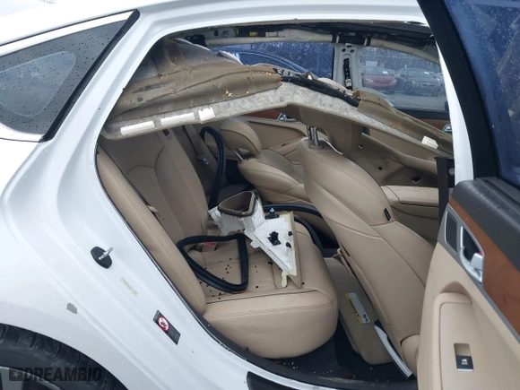 2015 Hyundai Genesis 5.0L with VIN KMHGN4JF0FU043700, listed as a IAAI auction lot 41527863 with 110,520 mi miles. Bid and sale history available at carsss.com. Image 8.