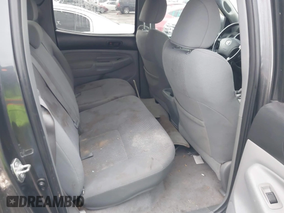 2009 Toyota Tacoma z VIN 3TMLU42N09M034743, wystawiony jako IAAI lot #41467696 z przebiegiem 129 395 mil mil oraz . Historia ofert i sprzedaży dostępna na DreamBid. Obrazek 8.