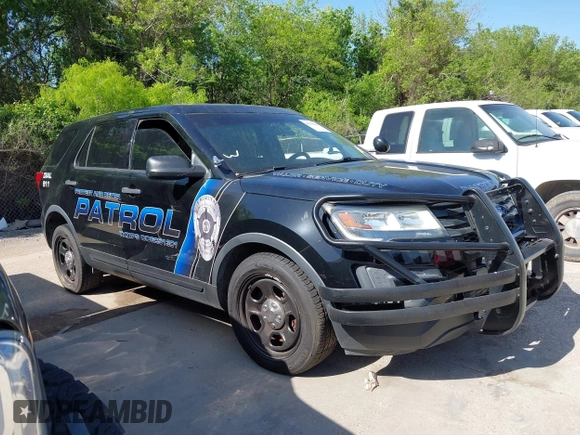 2016 Ford Police Interceptor Utility z VIN 1FM5K8AR5GGD16437, wystawiony jako IAAI lot #41998634 z przebiegiem 134 199 mil mil oraz . Historia ofert i sprzedaży dostępna na DreamBid. Obrazek 13.