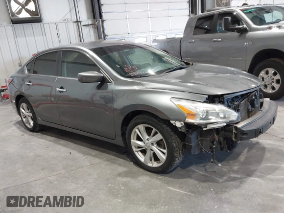 2014 Nissan Altima 2.5 S with VIN 1N4AL3APXEC113281, listed as a IAAI auction lot 41137374 with 124,357 mi miles. Bid and sale history available at carsss.com. Image 1.