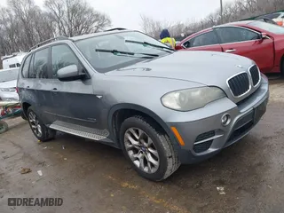 2011 BMW X5 35i with VIN 5UXZV4C52BL407776, listed as a IAAI auction lot 41538832 with 108,546 mi miles. Bid and sale history available at carsss.com. Image 1.