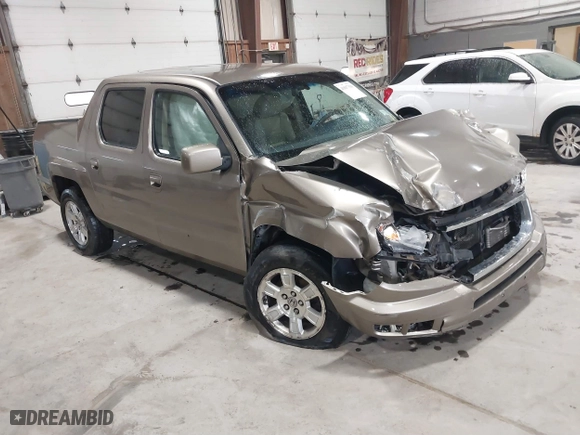 2011 Honda Ridgeline RTS with VIN 5FPYK1F4XBB008020, listed as a IAAI auction lot 41817310 with 227,803 mi miles. Bid and sale history available at carsss.com. Image 1.