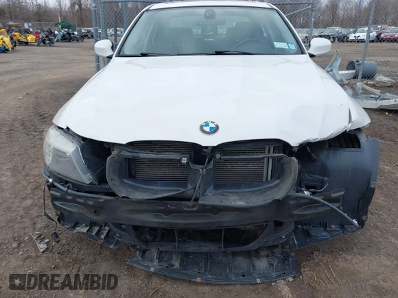 2011 BMW 3 Series 328i xDrive with VIN WBAPK5C55BF122623, listed as a IAAI auction lot 41868600 with 105,948 mi miles. Bid and sale history available at carsss.com. Image 6.