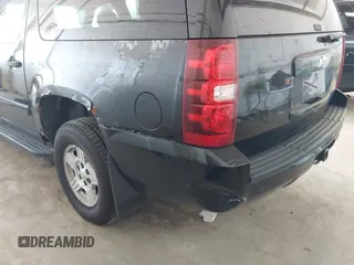2007 Chevrolet Suburban LT с VIN 3GNFK16317G103663, выставлен на аукционе IAAI как лот 42632338 с пробегом 145 717 миль миль и . История ставок и продаж доступна на DreamBid. Изображение 6.