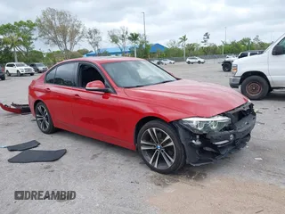 2018 BMW 3 Series 330i z VIN WBA8B9G58JNU97397, wystawiony jako IAAI lot #41722681 z przebiegiem 62 598 mil mil oraz . Historia ofert i sprzedaży dostępna na DreamBid. Obrazek 1.