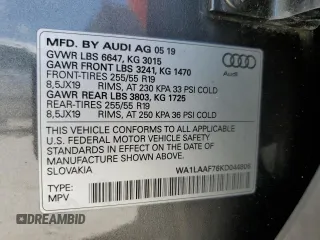 2019 Audi Q7 Premium Plus z VIN WA1LAAF76KD044806, wystawiony jako Copart lot #54761385 z przebiegiem 131 613 mil mil oraz Czysty tytuł • Clean title. Historia ofert i sprzedaży dostępna na DreamBid. Obrazek 13.